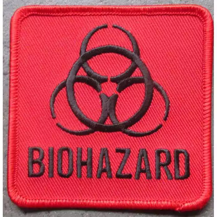 patch biohazar carré rouge 7.5x7.5 cm ecusson thermocollant usa