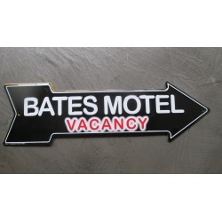 plaque flèche bates motel vacancy serie tv tole déco metal affiche bar diner loft