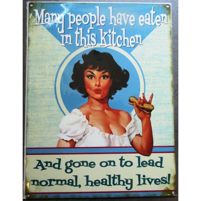 plaque pin up mangeant un hot dog in the kitchen tole pub métal déco garage plaque pin up mangeant un hot dog in the kitchen tole pub métal déco garage