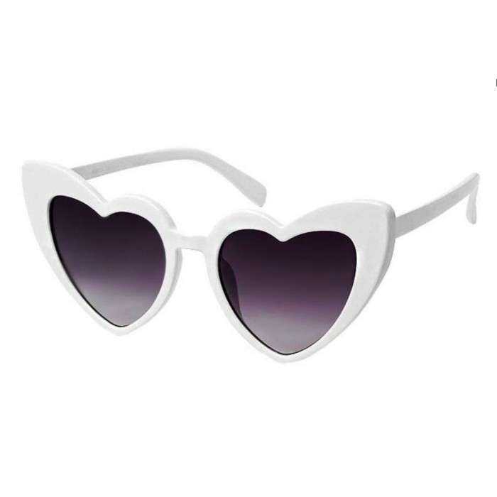 de soleil femme forme coeur blanche verre noir pin up rockabilly