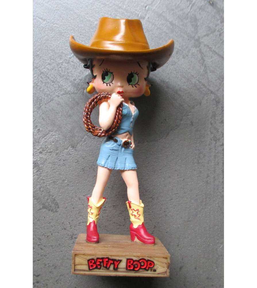 figurine betty boop cow girl figurine betty boop cow girl