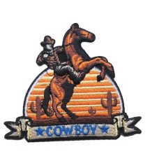 patch cowboy sur un cheval cactus au loin 8x7cm écusson country thermocollant
