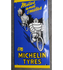 plaque décorative emaillée michelin tyres bibendum 20x10 cm deco garage